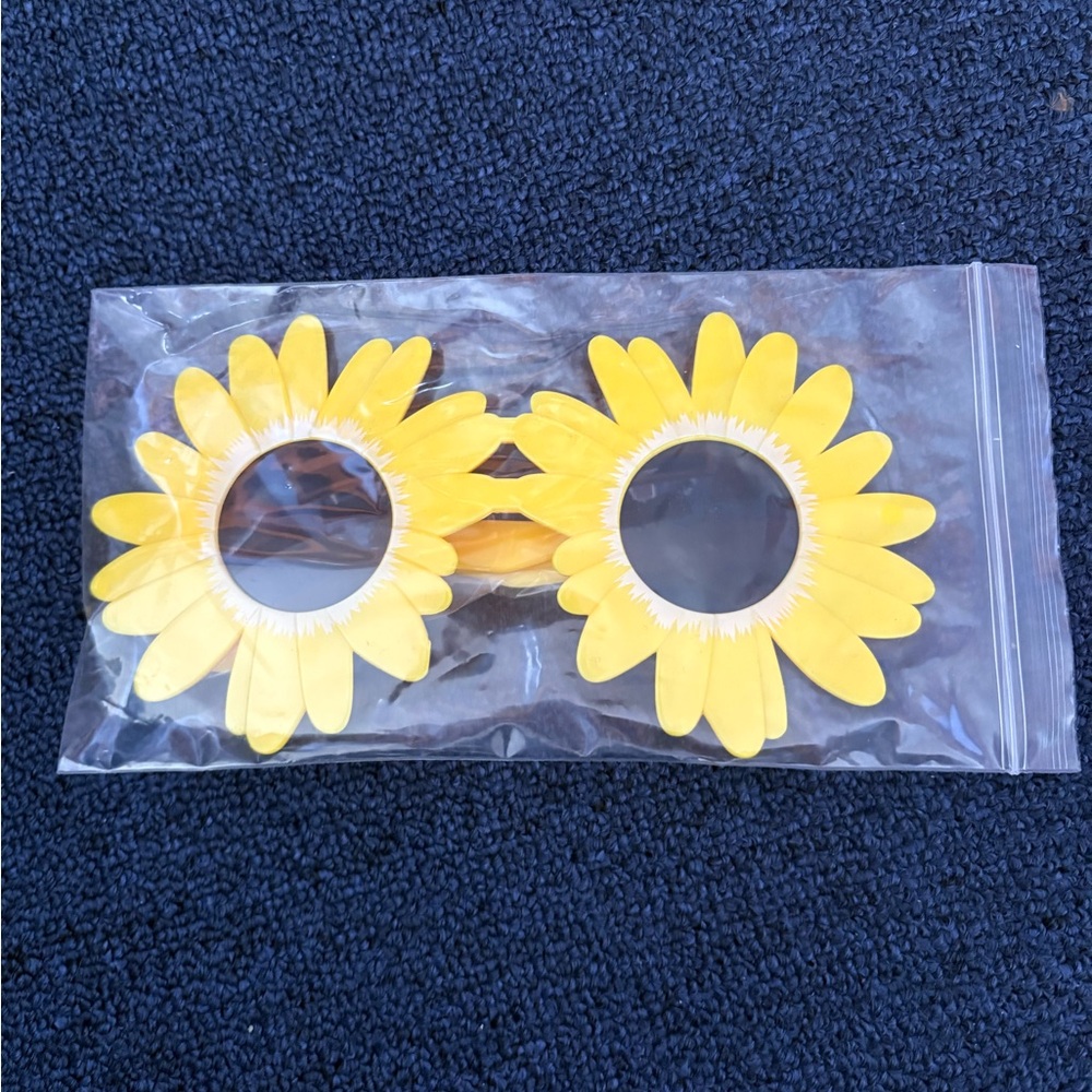NEW LISTING ✨ Terrifier Sunflower Sunglasses